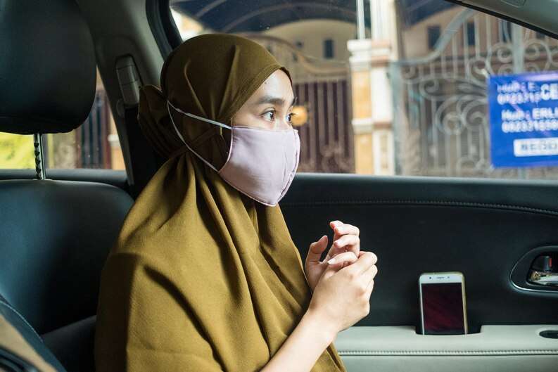 Comfortable and reliable Umrah transport service for pilgrims
