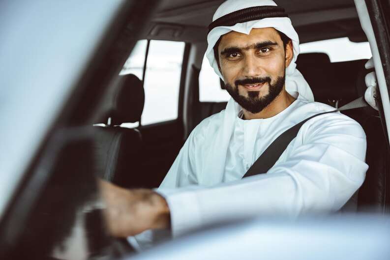 Safe and convenient **Madinah airport taxi** for easy airport transportation.